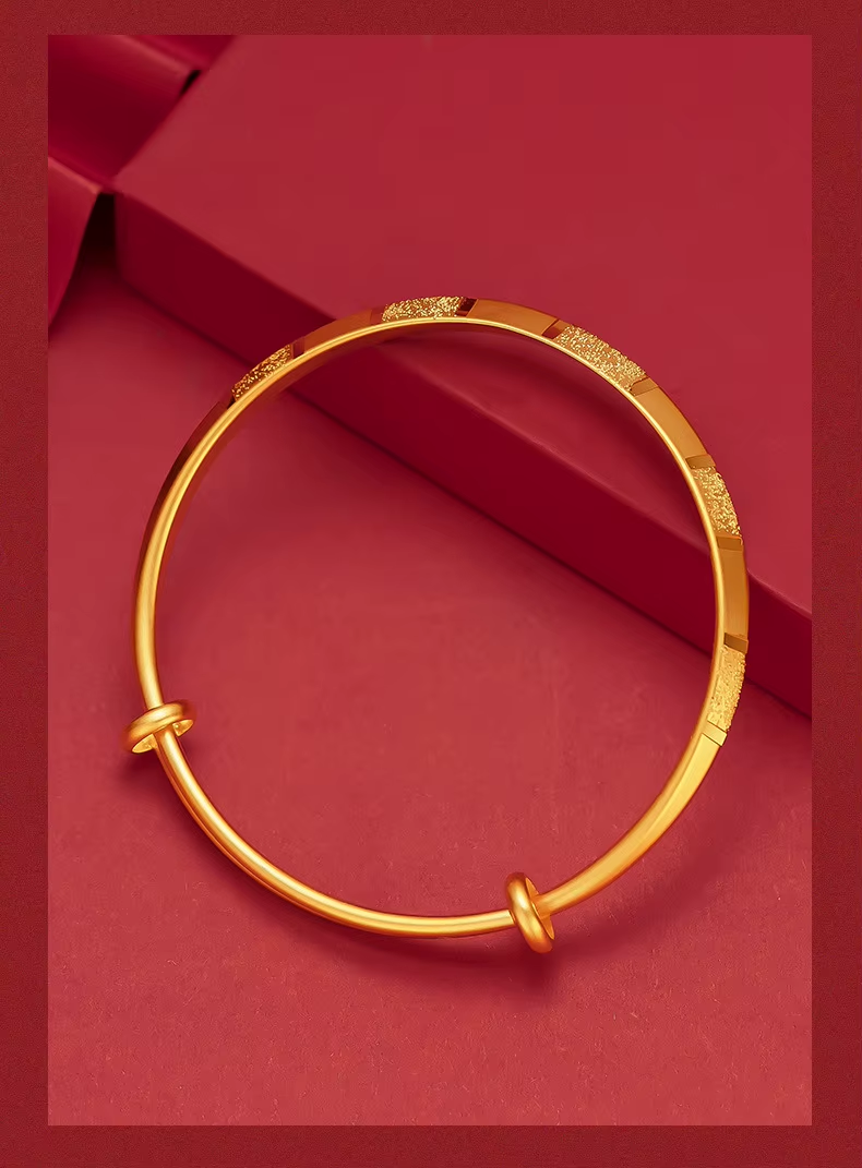 Aurea Linea Gold Bangle Bracelet - 18K Solid Gold Simple Triangle – Casa Maria Gioielli